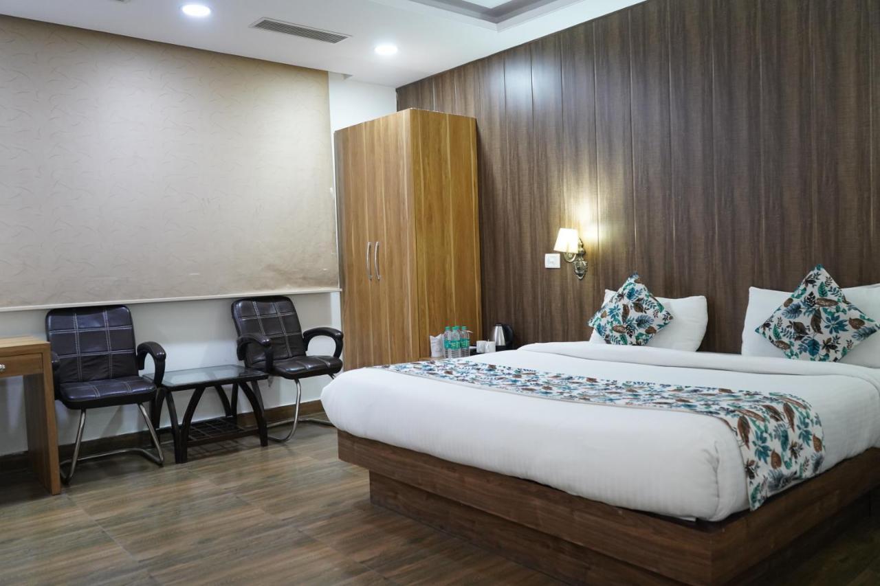 The Dwelling Paradise Hotel Greater Noida Exterior photo