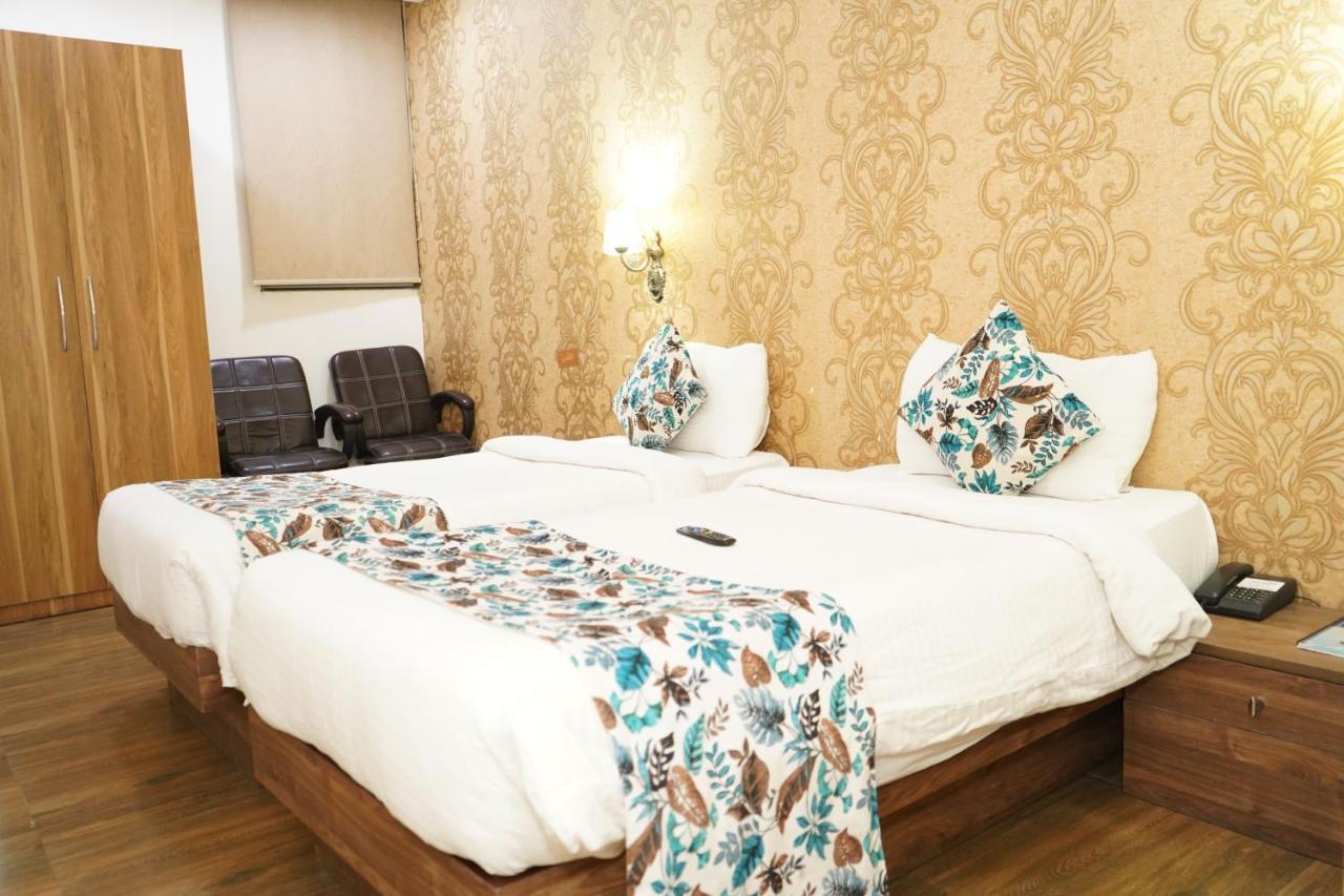 The Dwelling Paradise Hotel Greater Noida Exterior photo